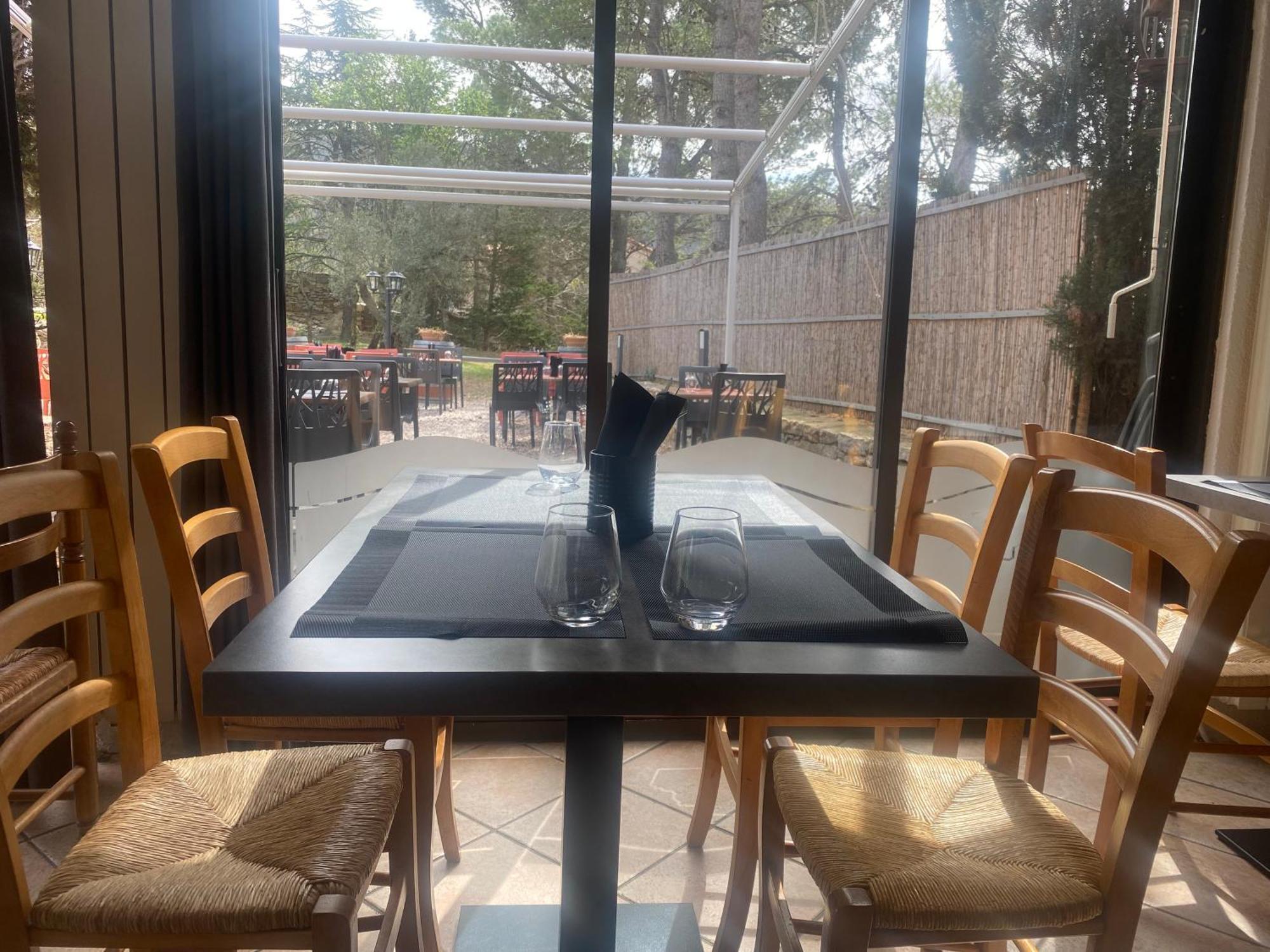 La Table Du Curé Hotel